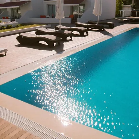 Vela Garden Apartment *